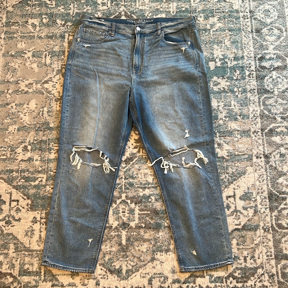 American Eagle Mom Jeans